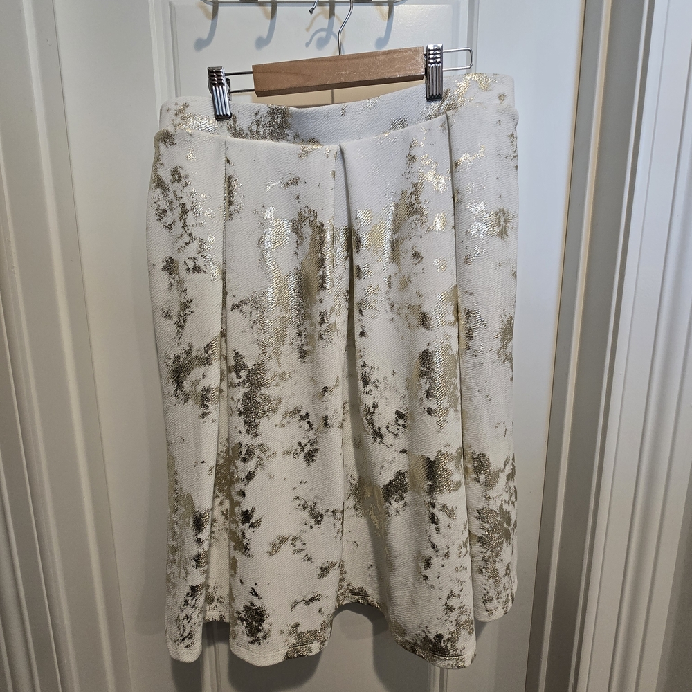 LuLaRoe White and Gold Midi Bubble Skirt